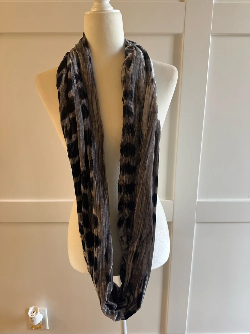 NWT J.Jill Velvet Infinity Scarf Navy Gray Animal Print Soft Cozy